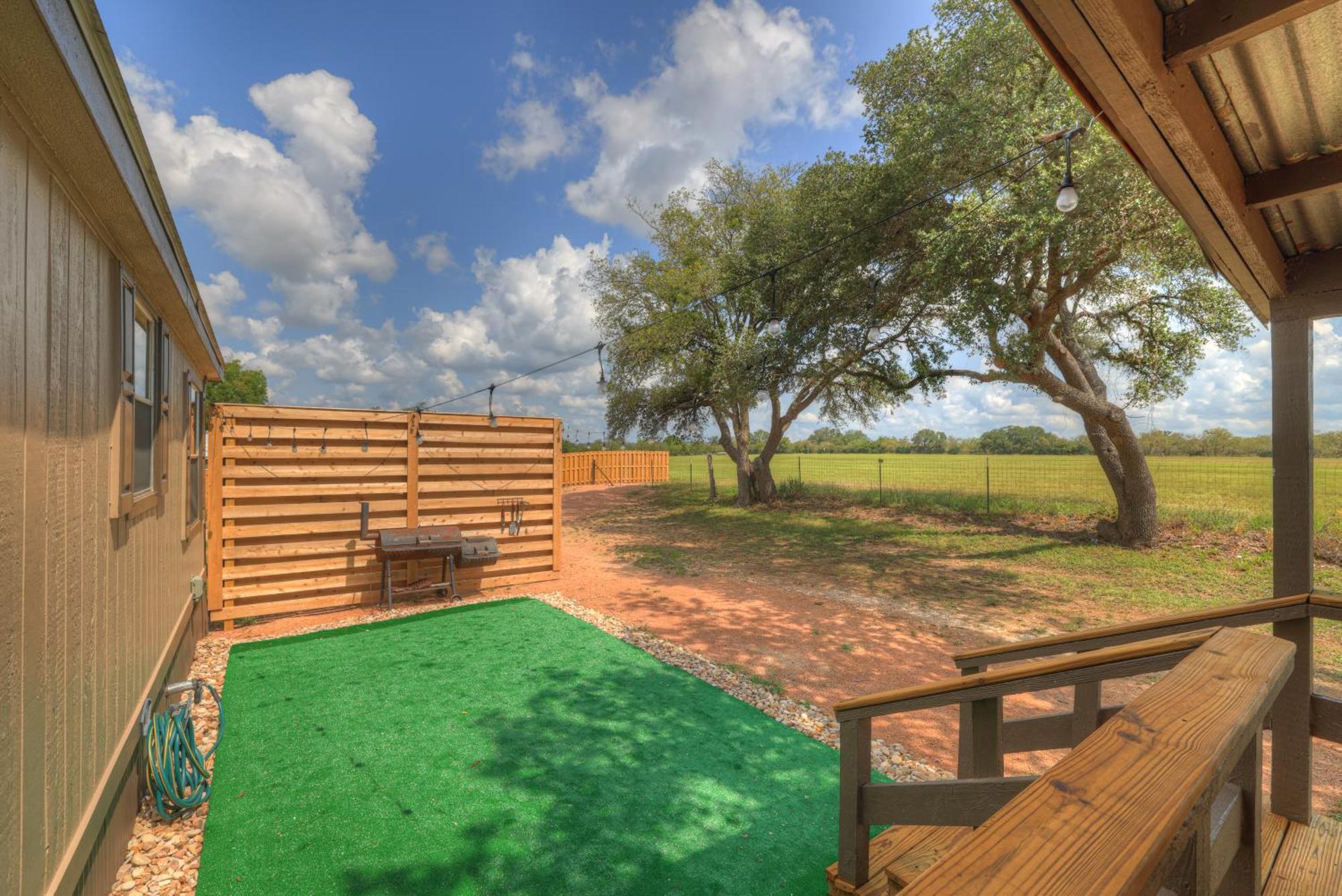 Sage: Peaceful Hill Country Retreat With Hot-Tub! Villa เฟรเดอริกส์เบิร์ก ภายนอก รูปภาพ