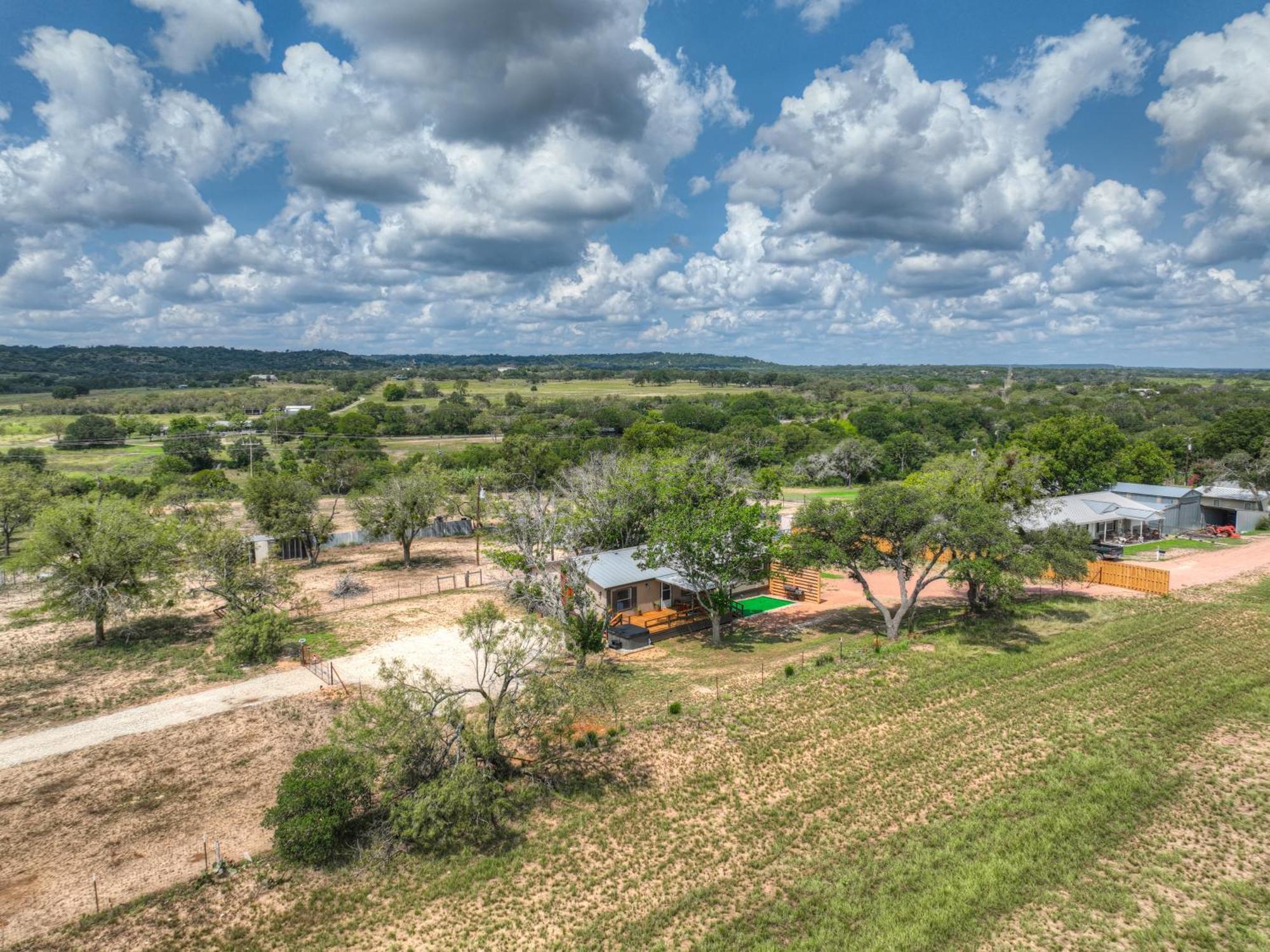 Sage: Peaceful Hill Country Retreat With Hot-Tub! Villa เฟรเดอริกส์เบิร์ก ภายนอก รูปภาพ